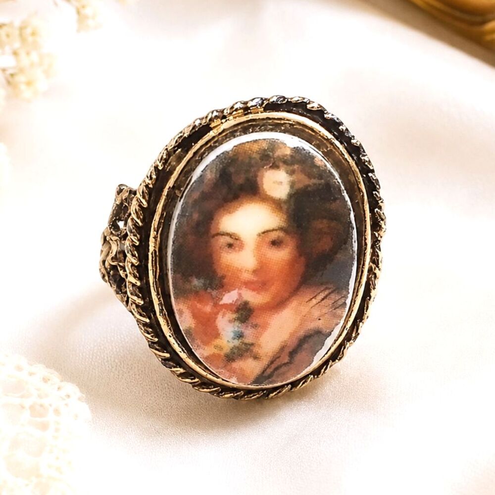 Vintage Victorian Lady Picture Cameo Adjustable Gold Tone Ring